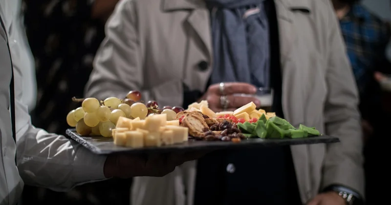Les erreurs qui tuent un apéro de tapas (et qu'on commet tous)
