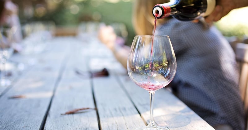 Recettes, vins et art de la table française : un menu d'automne du marché au verre